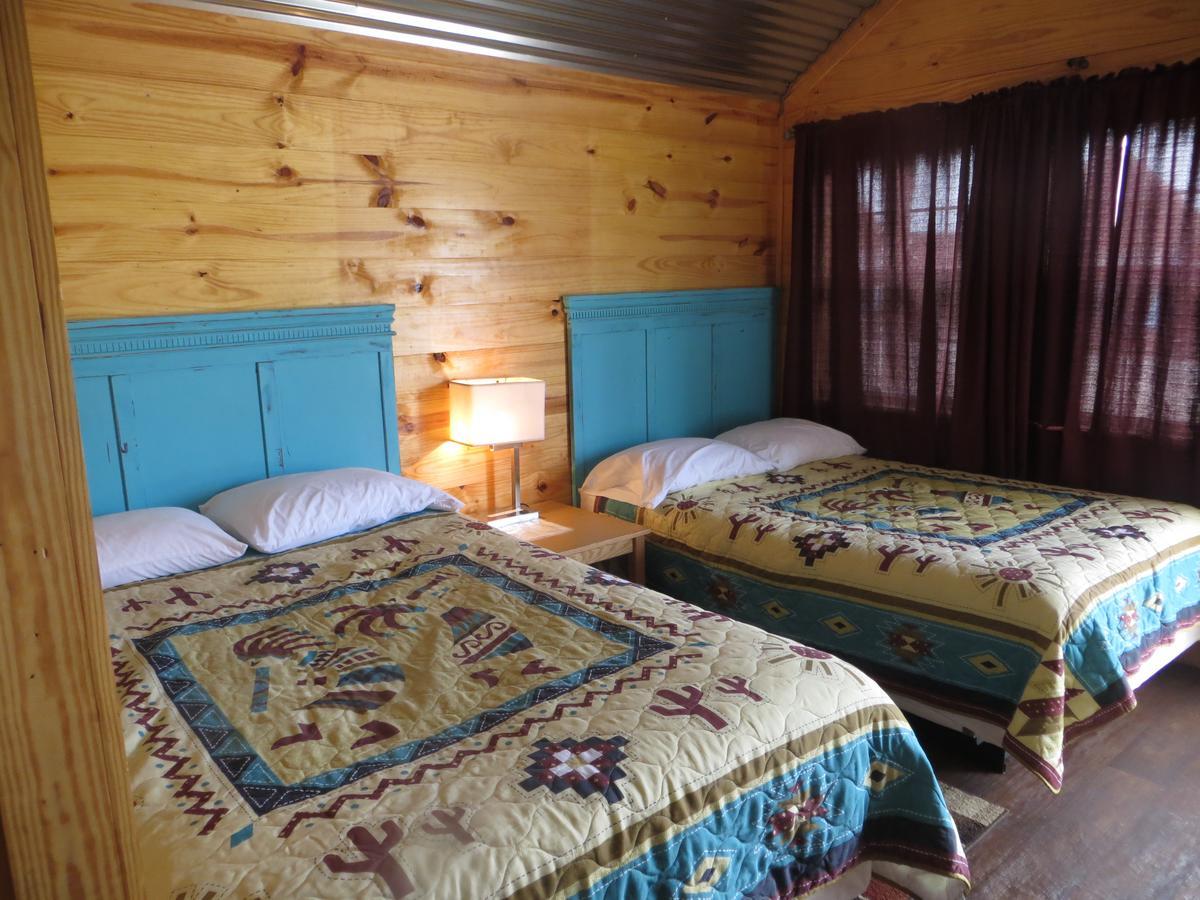 All Tucked Inn Cabins Stockdale Exterior photo
